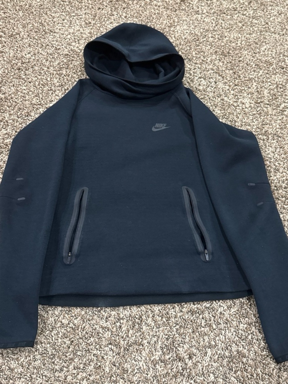 Nike Black Pullover Hoodie with Zippered Pockets